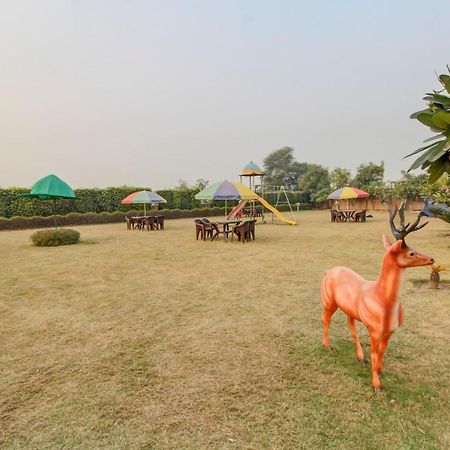Elegance Resort Mathura Exterior foto